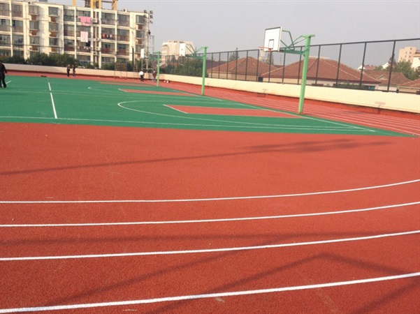 蘇州屋頂籃球場(chǎng)及跑道工程收尾